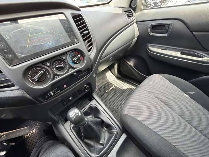 MITSUBISHI L200 2.4 TD KATANA CR MT 4X2 DIESEL - Imagen 12