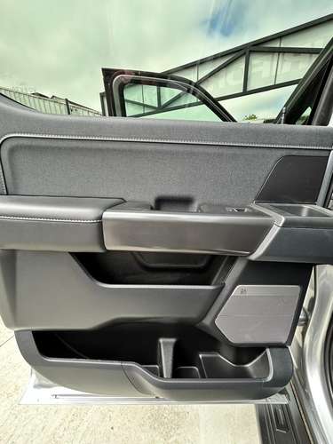 FORD F-150 LARIAT BLACK 4X4 5.0 AUT - Imagen 12