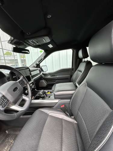 FORD F-150 LARIAT BLACK 4X4 5.0 AUT - Imagen 7