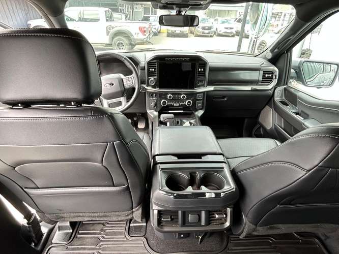 FORD F-150 LARIAT BLACK 4X4 5.0 AUT - Imagen 11