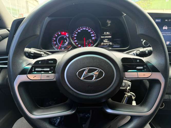 HYUNDAI ELANTRA 1.6 CN7 MT - Imagen 9