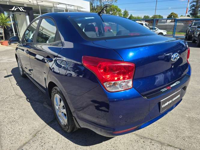 HYUNDAI VERNA 1.4 CB PLUS MT - Imagen 3