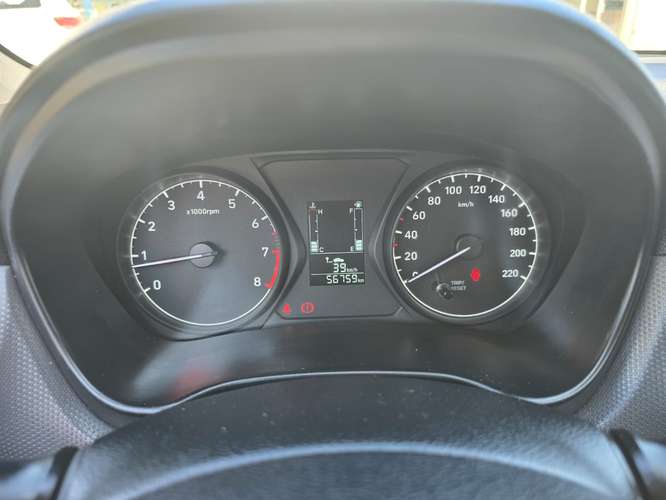 HYUNDAI VERNA 1.4 CB PLUS MT - Imagen 14