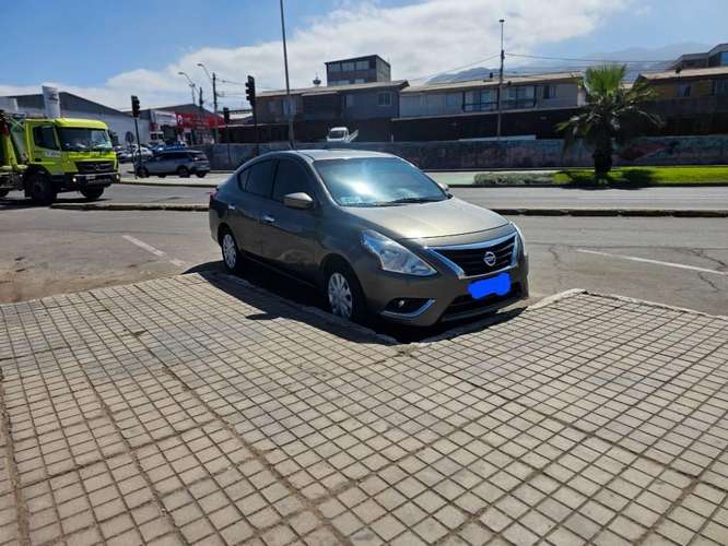 SE VENDE NISSAN VERSA SENSE 1.6 AUTOMÁTICO – 2014
