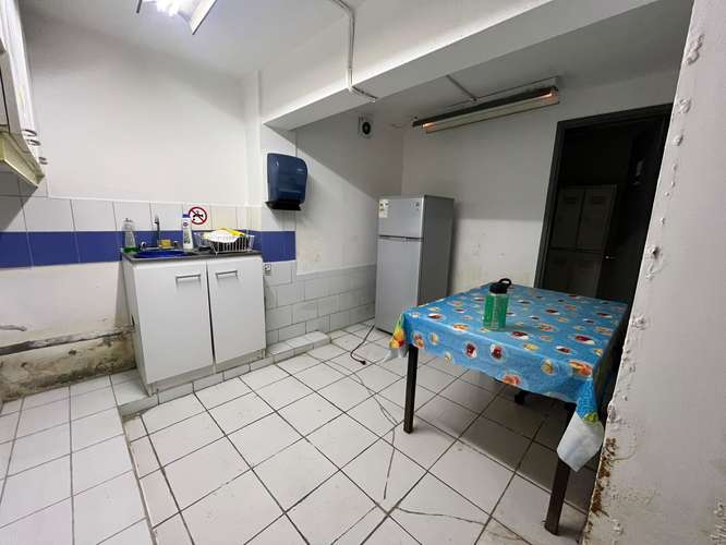 Arriendo amplio local comercial en pleno centro