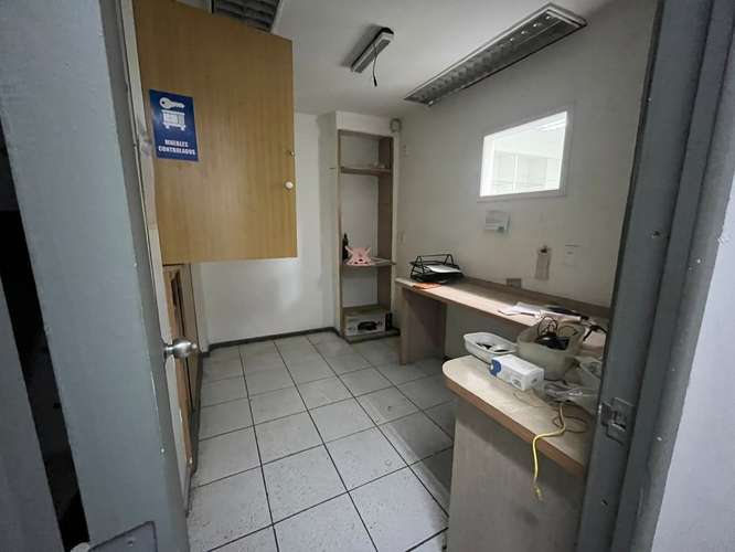 Arriendo amplio local comercial en pleno centro