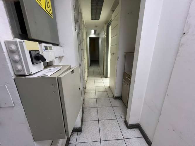 Arriendo amplio local comercial en pleno centro