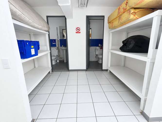 Arriendo amplio local comercial en pleno centro