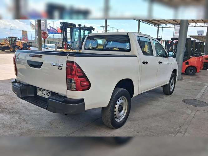 TOYOTA HILUX 2021 - Imagen 9