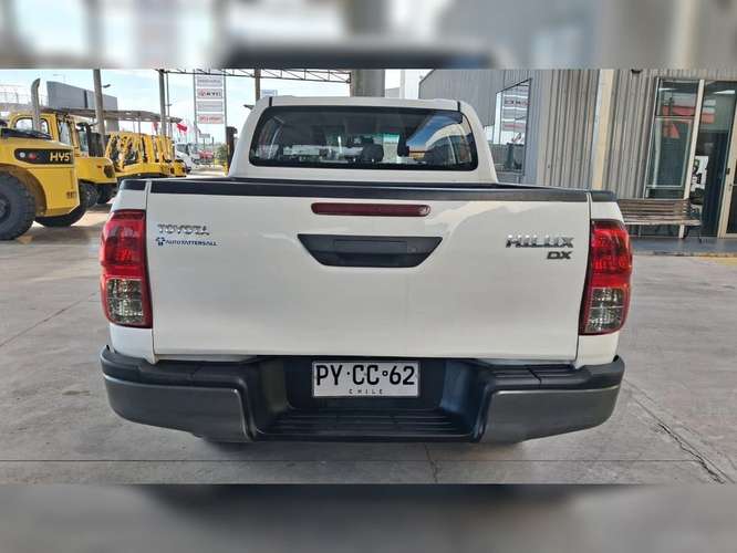 TOYOTA HILUX 2021 - Imagen 8