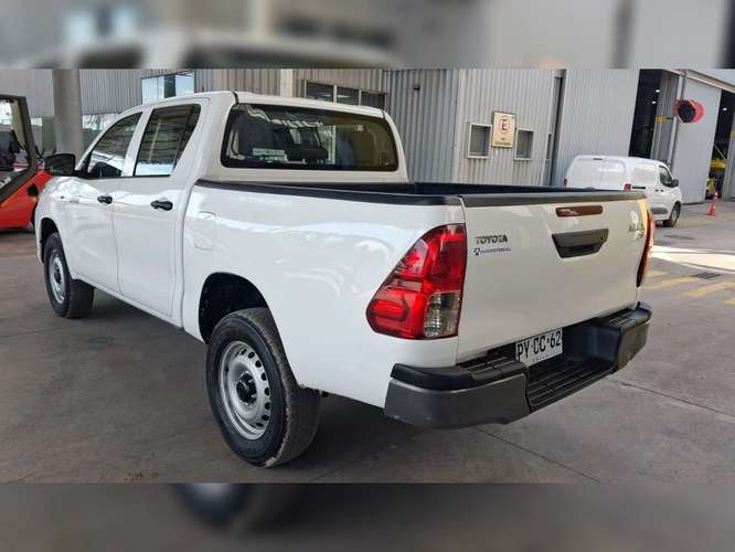 TOYOTA HILUX 2021 - Imagen 7