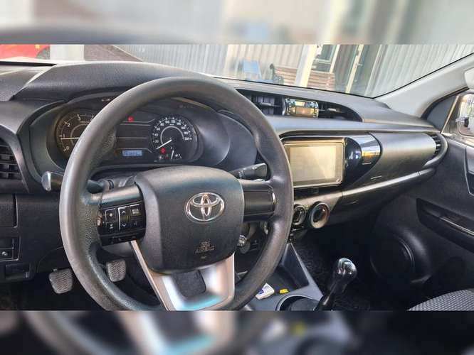 TOYOTA HILUX 2021 - Imagen 12