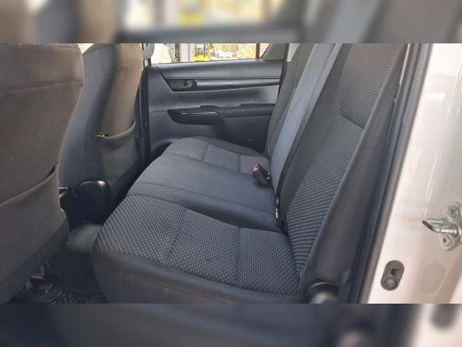TOYOTA HILUX 2021 - Imagen 17