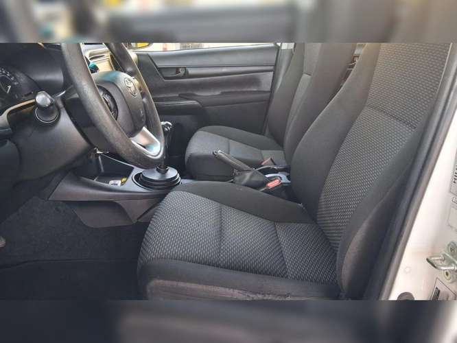 TOYOTA HILUX 2021 - Imagen 15