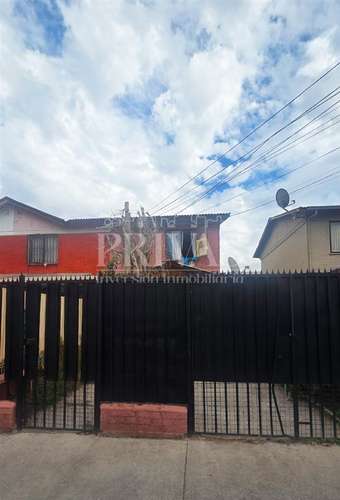 Casa en venta de 2 dorm. en Maipú / Rinconada
