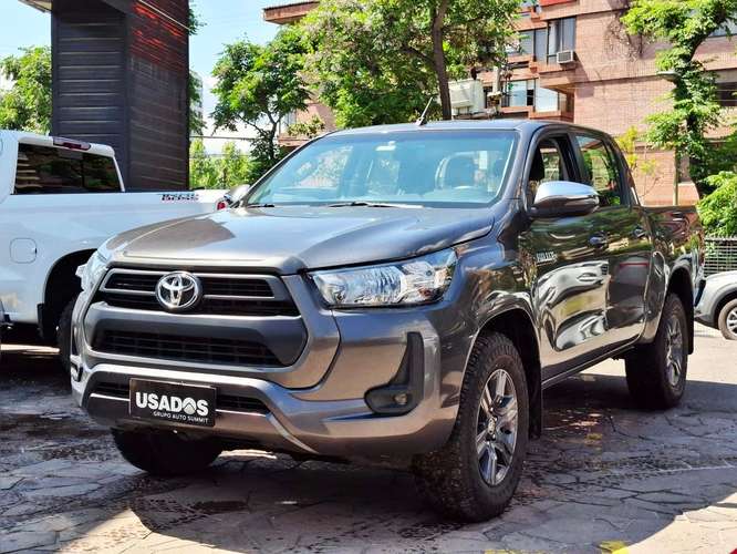 TOYOTA HILUX 2023