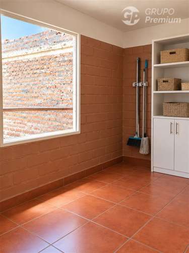 Casa en venta de 2 dorm. 1 baño en Paine
