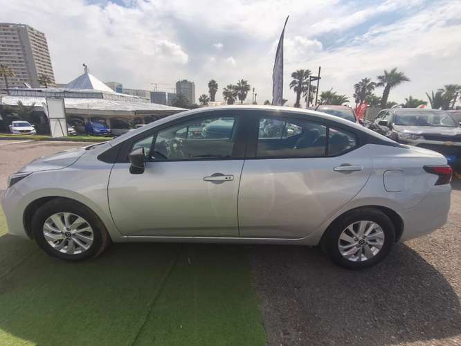 Nissan Versa 1.6 SENSE 4X2 MT 4P 2025 - Imagen 8