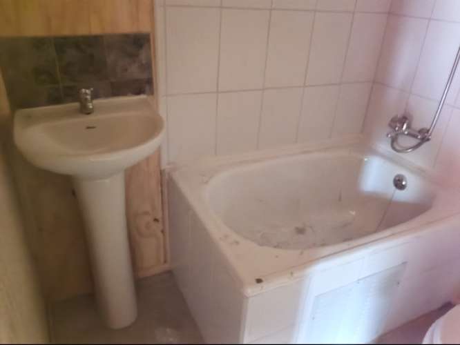 Propiedad INTERIOR 2 dormitorios, 1 baño. Cerca de AV. FREI - Imagen 8
