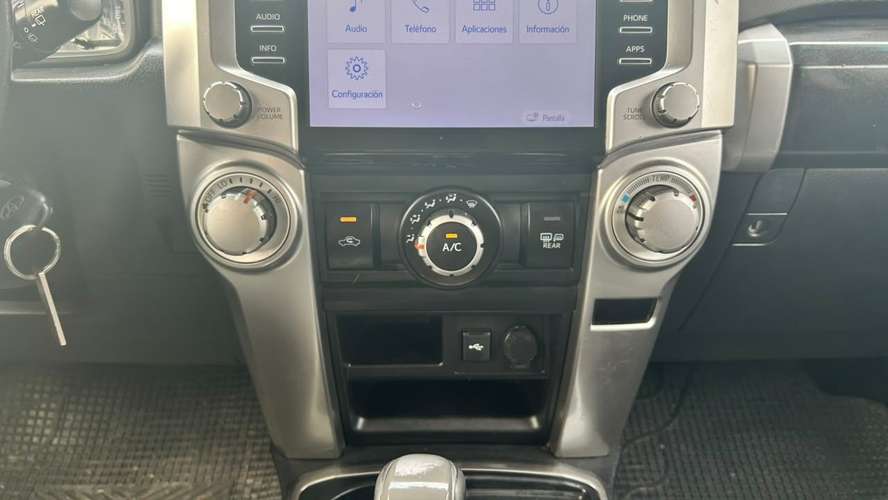 Toyota 4Runner SR5 4x2 4.0 AUT (2022)