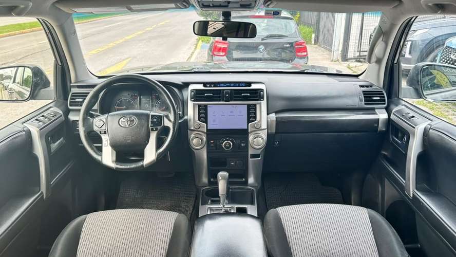 Toyota 4Runner SR5 4x2 4.0 AUT (2022)