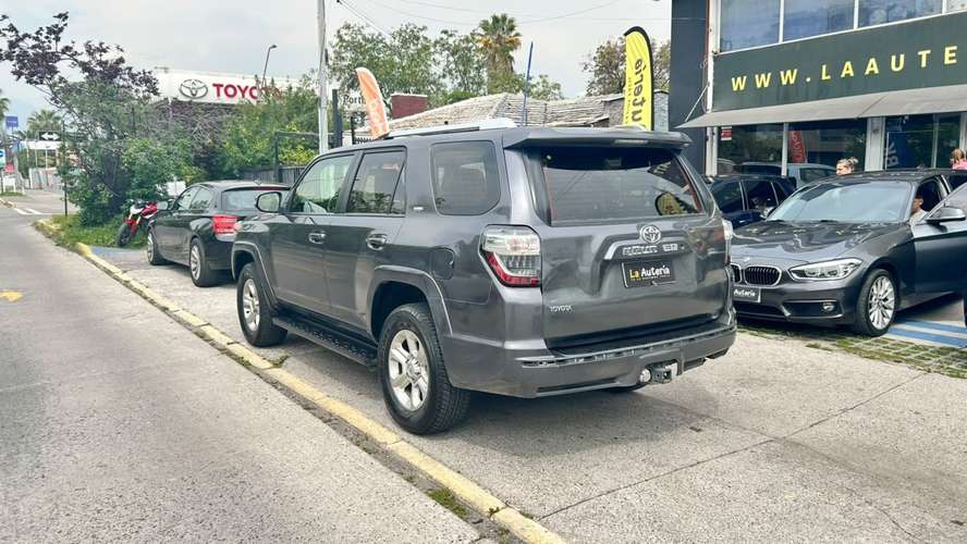 Toyota 4Runner SR5 4x2 4.0 AUT (2022)