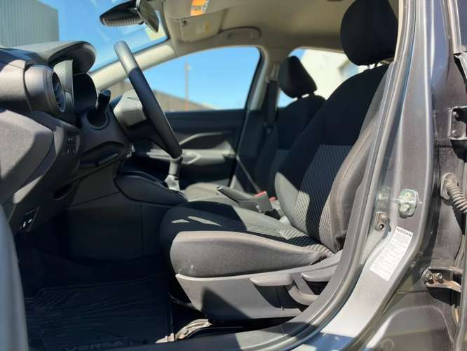 Nissan Versa 1.6 SENSE 4X2 MT 4P 2025 - Imagen 10