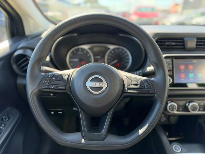 Nissan Versa 1.6 SENSE 4X2 MT 4P 2025 - Imagen 12