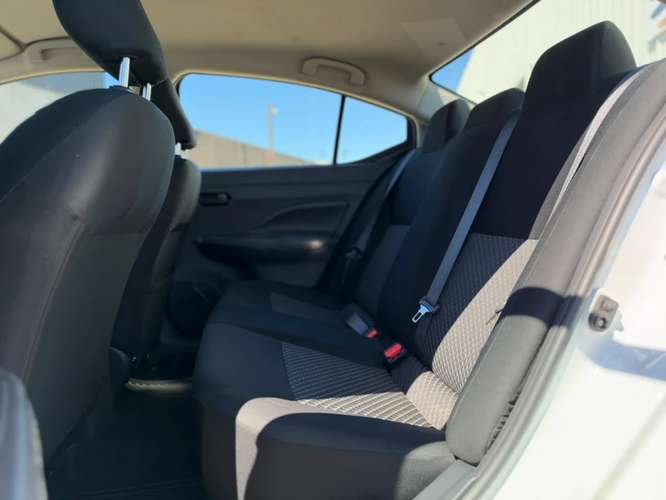 Nissan Versa 1.6 SENSE 4X2 MT 4P 2025 - Imagen 20