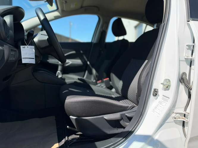 Nissan Versa 1.6 SENSE 4X2 MT 4P 2025 - Imagen 9