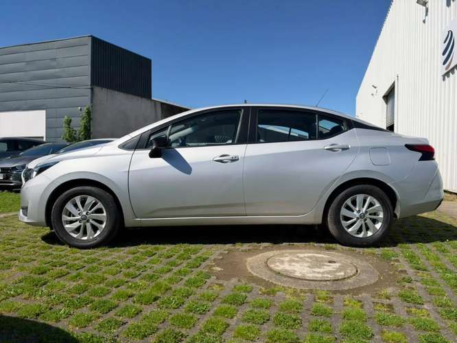Nissan Versa 1.6 SENSE 4X2 MT 4P 2025 - Imagen 8