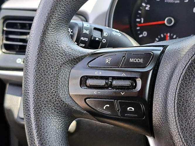 KIA RIO 5 2022 - Imagen 12