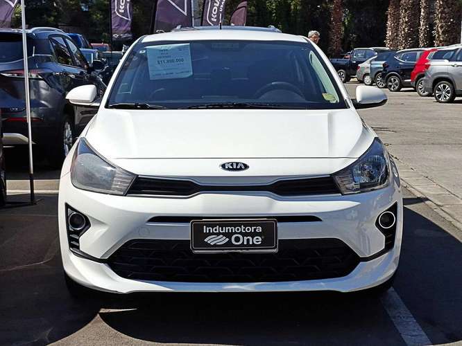 KIA RIO 5 2022 - Imagen 2