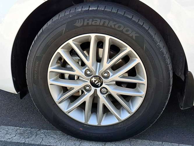 KIA RIO 5 2022 - Imagen 4