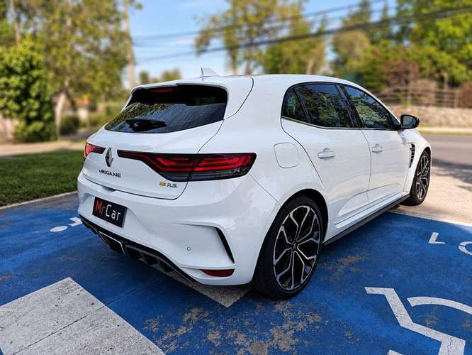 RENAULT MEGANE IV 2 RS TURBO AT - 2023 | 5036