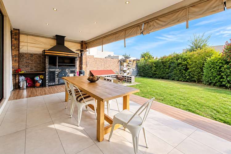 ARRIENDO ESPECTACULAR CASA PIEDRA ROJA 3D, 3B + SERVICIO + BODEGA - Imagen 13