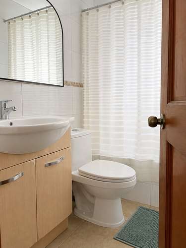 EXCELENTE CASA AMPLIADA 2 SUITES, 4 DORM + SERVICIO + ESCRITORIO - Imagen 19