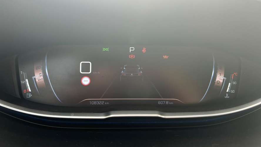 PEUGEOT 3008 GT BLUEHDI 2.0 AT (2018) - Imagen 9