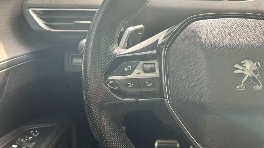 PEUGEOT 3008 GT BLUEHDI 2.0 AT (2018) - Imagen 18
