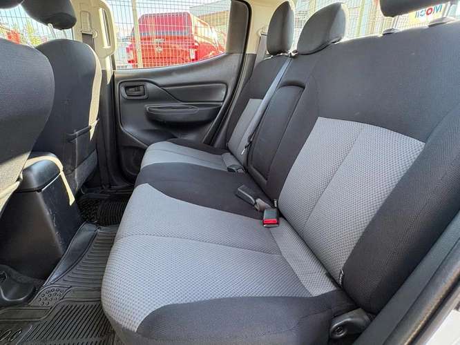 MITSUBISHI L200 2023 - Imagen 11