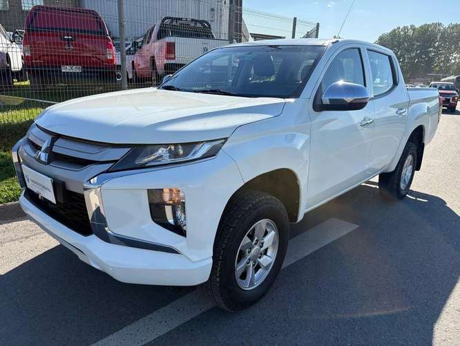 MITSUBISHI L200 2023