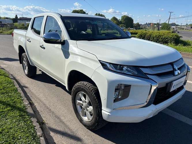 MITSUBISHI L200 2023 - Imagen 2