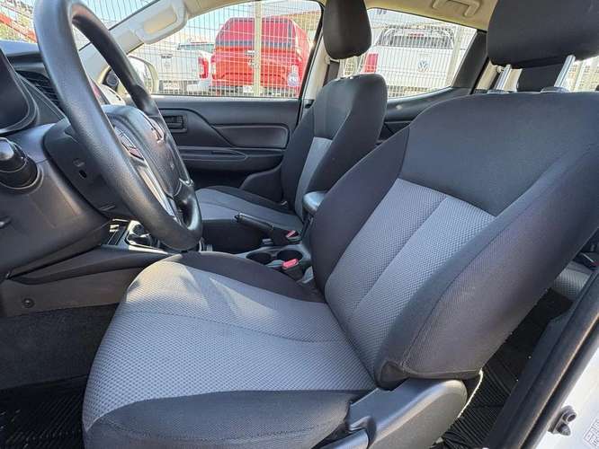 MITSUBISHI L200 2023 - Imagen 8