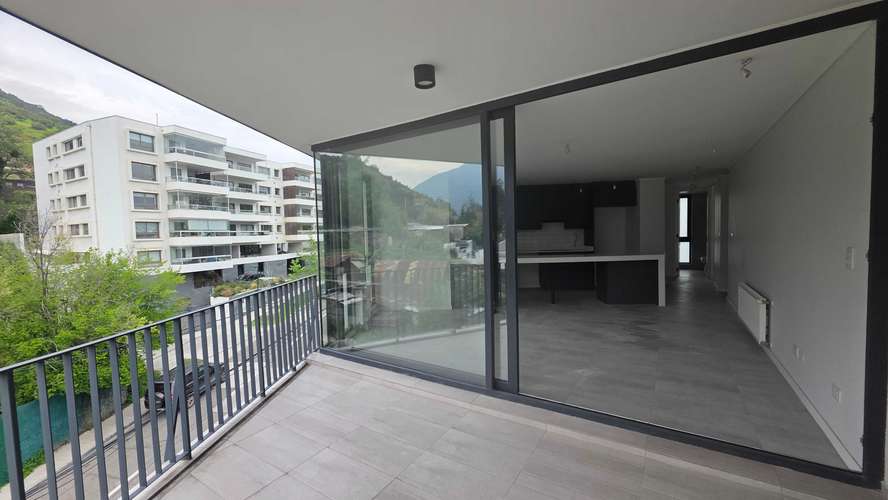Moderno departamento en venta Av. Las Condes (186368)
