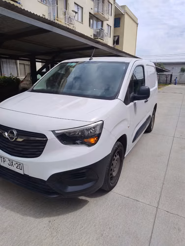 Opel Combo 2024 1.5 Diésel 78.000 km – AÚN HOMOLOGADA – Ideal Trabajo