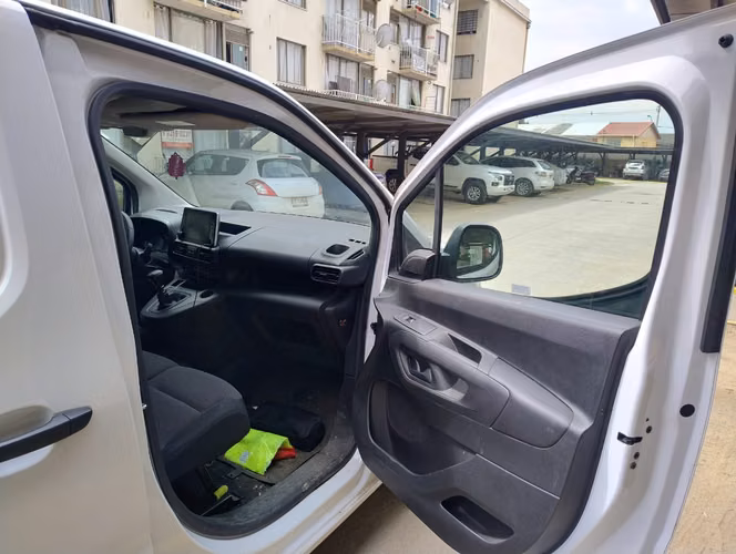Opel Combo 2024 1.5 Diésel 78.000 km – AÚN HOMOLOGADA – Ideal Trabajo
