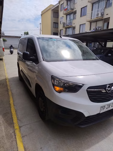 Opel Combo 2024 1.5 Diésel 78.000 km – AÚN HOMOLOGADA – Ideal Trabajo