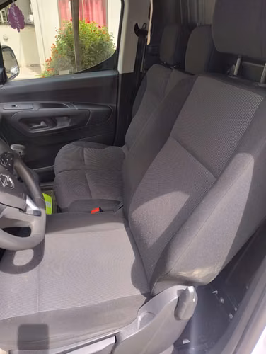 Opel Combo 2024 1.5 Diésel 78.000 km – AÚN HOMOLOGADA – Ideal Trabajo