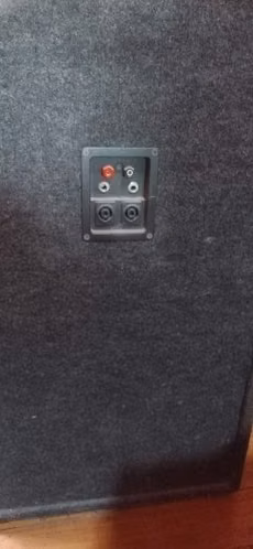 PAR DE PARLANTES JBL SELENIUM 400W RMS/8 OHMS( gama profesional) + CAJAS DE REGALO.