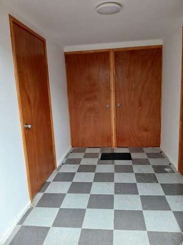 Arriendo casa interior